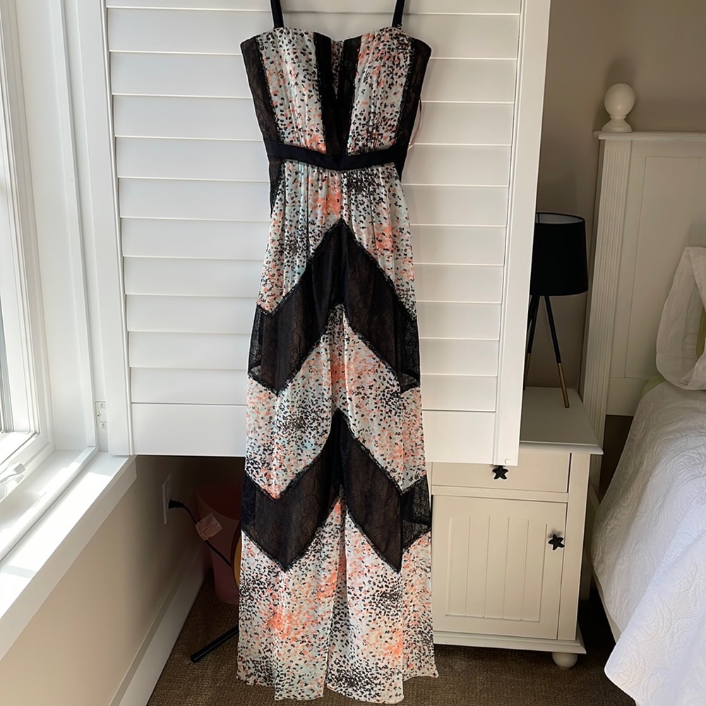 bcbg maxi dress floral and lace pattern size 8